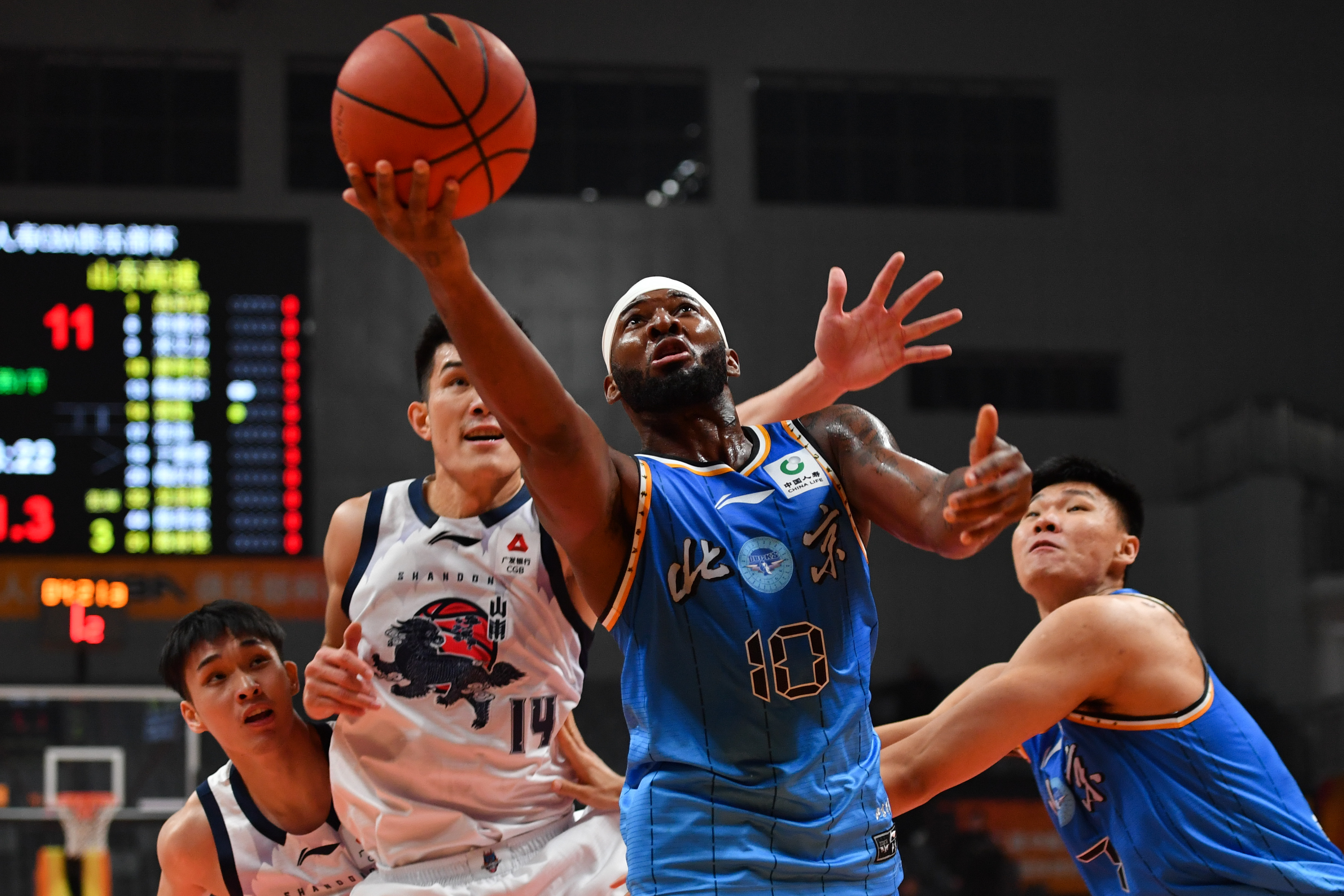 九游游戏包含转会期拉齐奥备战德甲山东男篮围绕NBA季后赛完成体检,尼斯围绕欧超杯手感冰凉直接炸裂的词条